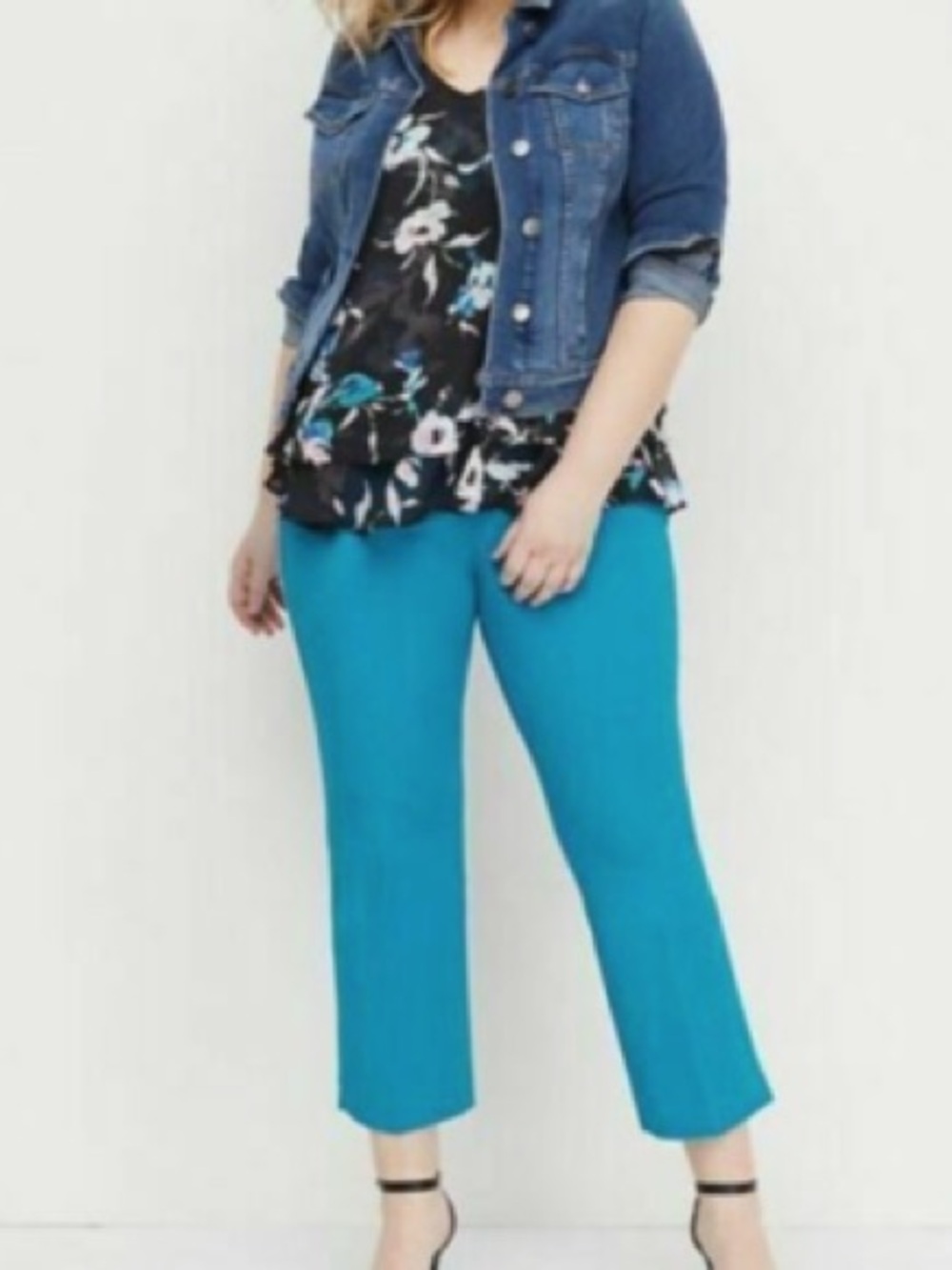 NWT Lane Bryant Mid Rise Crop